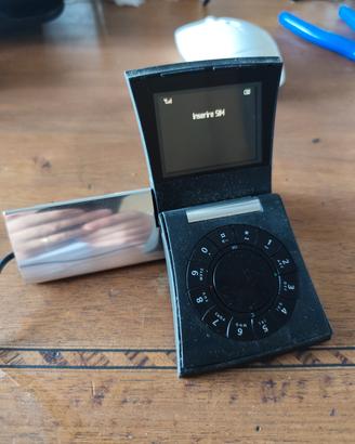 Samsung Bang & Olufsen Serene E910