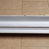 Plafoniera industriale a neon