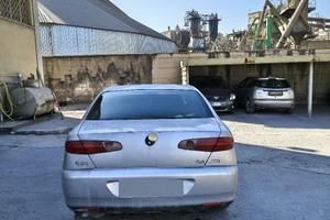 Alfa Romeo 166