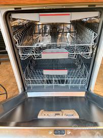 Lavastoviglie da incasso Bosch come nuova