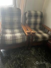 Coppia di poltrone rustiche