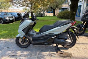 Honda Forza 350