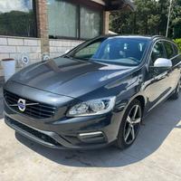 VOLVO V60 D2 2.0 R-design