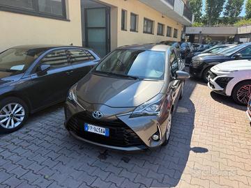 TOYOTA Yaris 1.5 Hybrid 5 porte Business