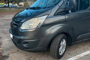 Ford Tourneo Custom 