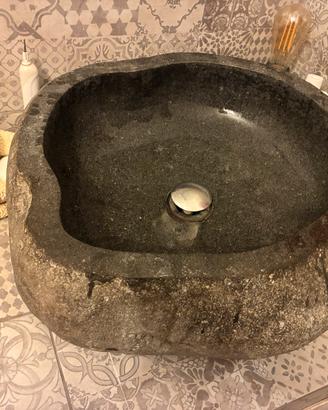 Lavabo da appoggio in pietra naturale