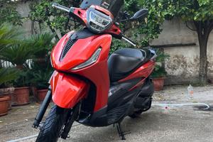 Beverly 300 con assicurazione