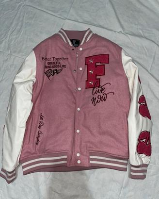 Giacchetto rosa e bianco con scritte