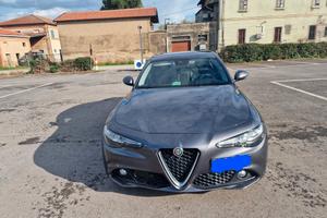 Alfaromeo Giulia 2.2 diesel super 180cv