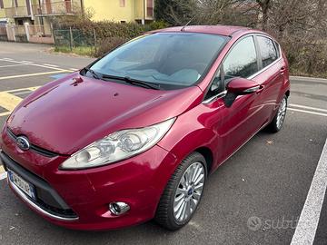 Ford Fiesta Titanium 142.000 Benzina
