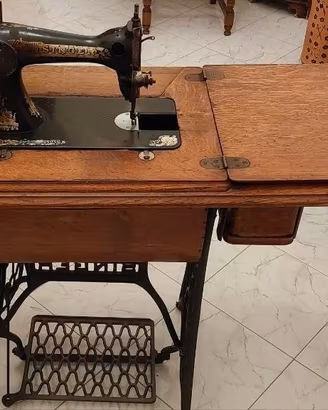 Macchina da cucire Singer antica originale 1910