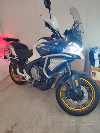 Moto cf 700 mt f d v