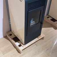 Stufa a pellet 9,5kw nuova esposizione ultimo pezz