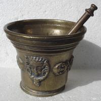 ANTICO MORTAIO BRONZO STEMMA A RILIEVO /175b