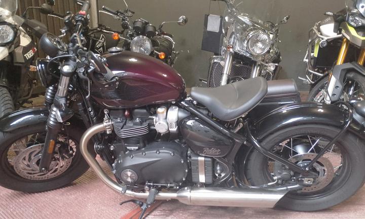 Triumph Bonneville Bobber Stealth Edition - 2024