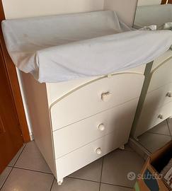 Fasciatoio con cassetti e vasca