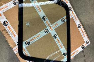 Vetro posteriore destro fisso Mitsubishi Pajero