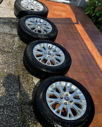 Cerchi in lega originali Fiat Punto Evo R 15