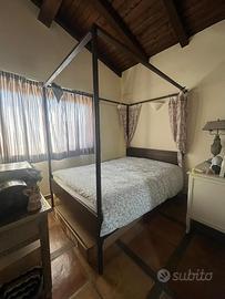 Letto Ikea a baldacchino 140 x 200 con materasso