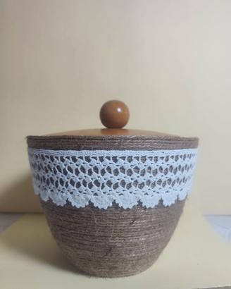 Biscottiera con pizzo antico salentino