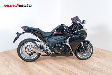 HONDA VFR 1200 F - 2011