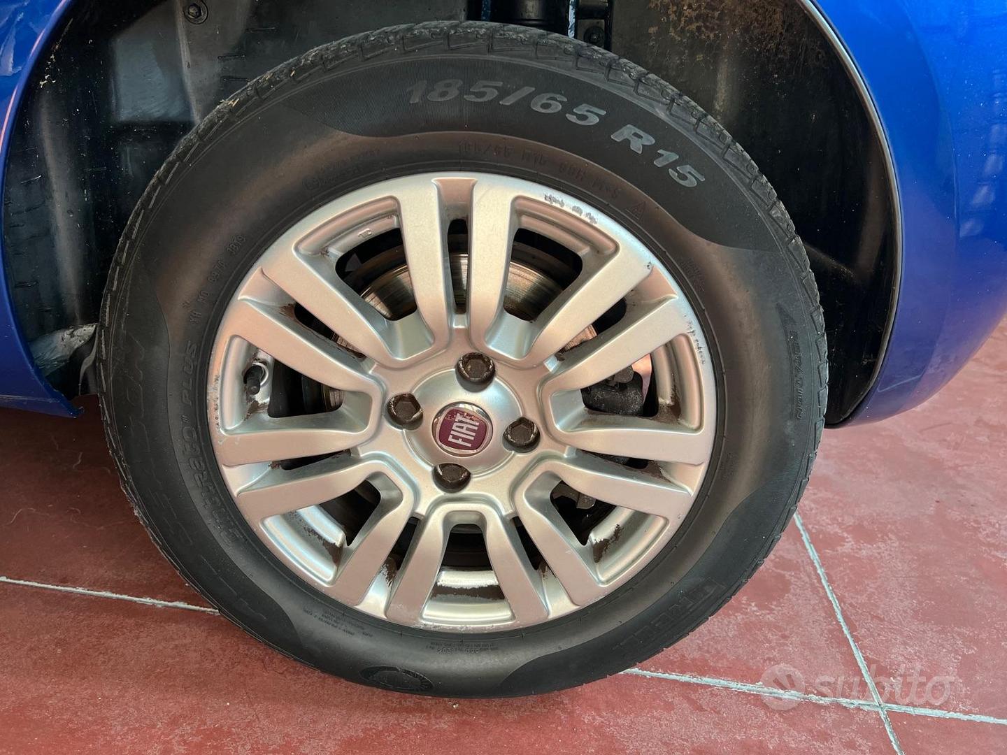 Fiat Punto 2012 photo 4