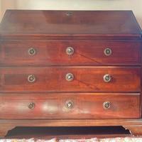 Cassettone bureau veneto del 1700