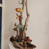 tralcio di legni di mare con oesci