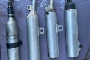 Silenziatori  Yamaha  e paramani enduro vintage