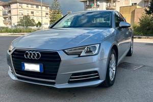 Audi A4 2.0 tdi ultra Business 150cv s-tronic