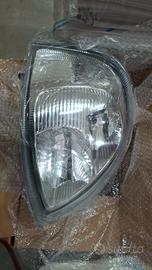 faro anteriore destro master 