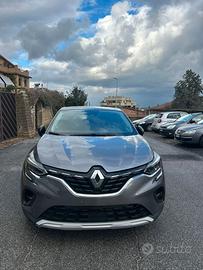 Macchina Renault