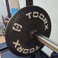Bilanciere, bumper e materiale per home gym