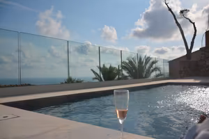Casa vista mare con piscina ultime disponibilitá