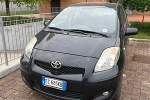 Toyota Yaris 1.000 benzina 2010 5 porte