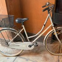 BICI DA DONNA 26 doppi cestini (Loreto)
