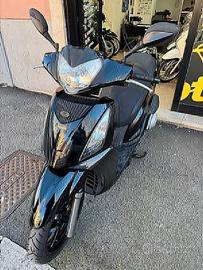 Kymco People 300 S - 2012 - PERMUTE