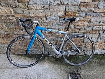 Bici Giant tripla corona anteriore 