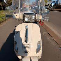 Piaggio Vespa