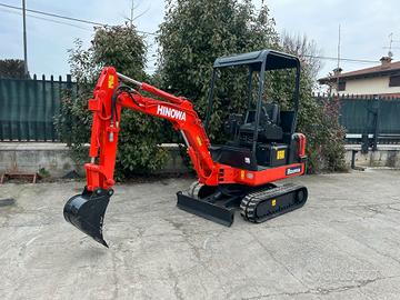 E222 Mini escavatore allargabile 17 q HINOWA