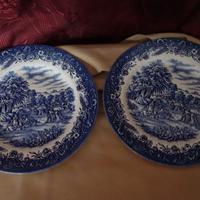 Due piatti ceramica blu "Churchill" England.