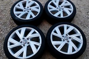 Cerchi e gomme termiche nuove 18 originali vw