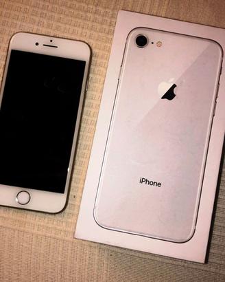 Apple iPhone 8 - 64GB - colore Bianco - Argento