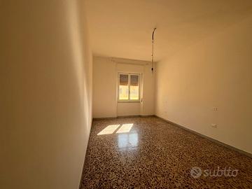 Ampio trivano con ascensore