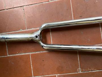 Forcella bici da 28 in acciaio da 1" filettata