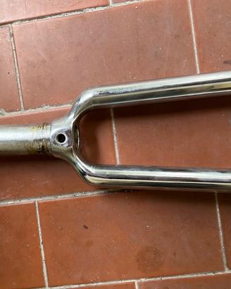 Forcella bici da 28 in acciaio da 1" filettata