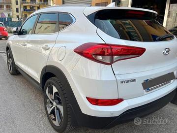 Hyundai TUCSON 2016