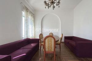 Ampio trilocale con posto auto e senza spese