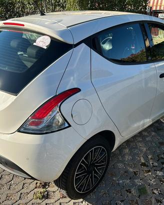 Lancia ypsilon 63000 km platinum S&S