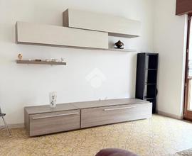2 LOCALI A LAINATE